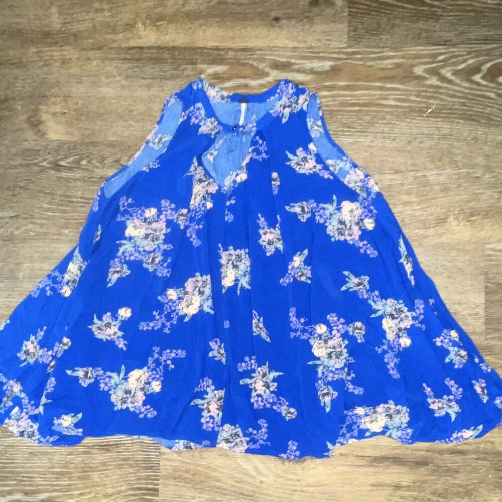Free People Womens XS Blue Floral Tank Top Round Neck Button Closure Sleeveless